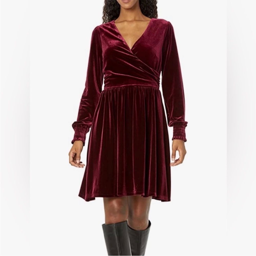 Tommy Hilfiger Faux Wrap Mini Dress Burgundy Red Velvet Long Sleeve Size 14 NWT
